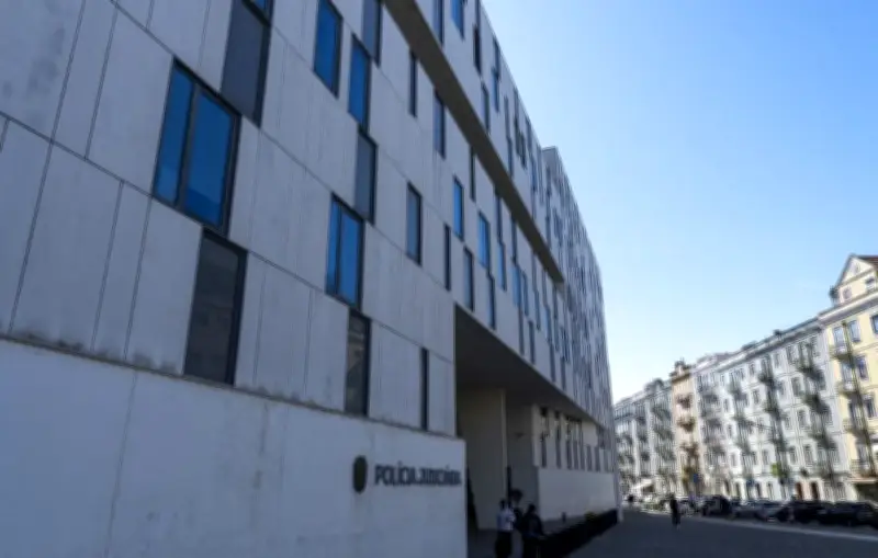 Enfants français abandonnés au Portugal placés dans une famille d'accueil