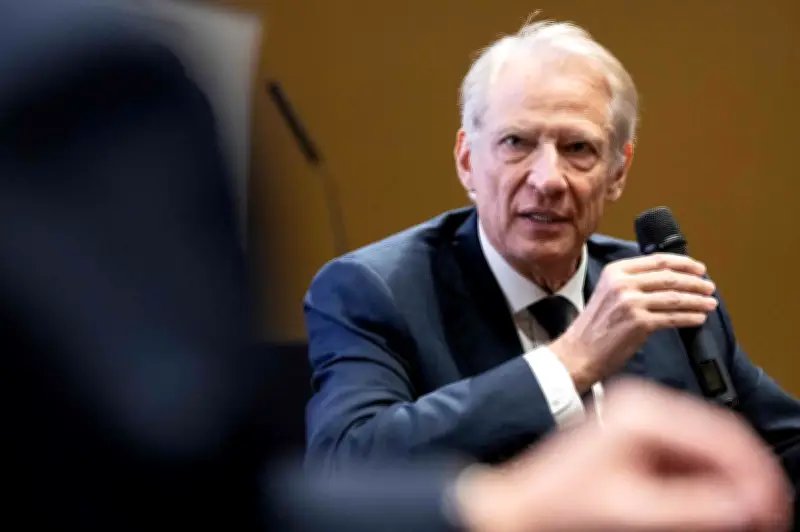 Enquête préliminaire du PNF visant Dominique de Villepin pour des statuettes