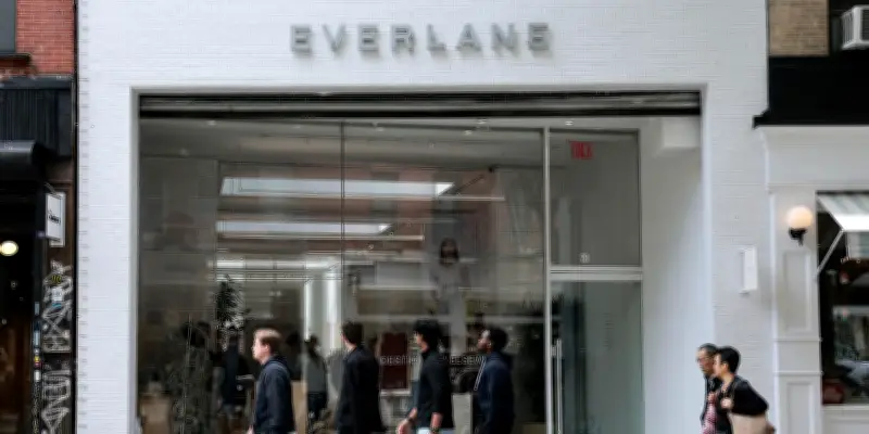 Everlane, marque éthique, vend sur Shein : une alliance surprenante