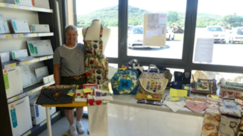 Expo-vente de créations en tissus anciens pour la fête des mères à Tornac