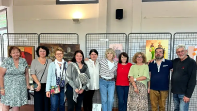 Exposition colorée des élèves de l'Atelier de créativité à Saint-Nazaire