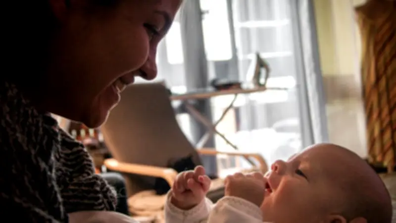 Expulsion d'un couple étudiant avec bébé du Crous : l'Ordre des médecins dénonce un "délit de parentalité"