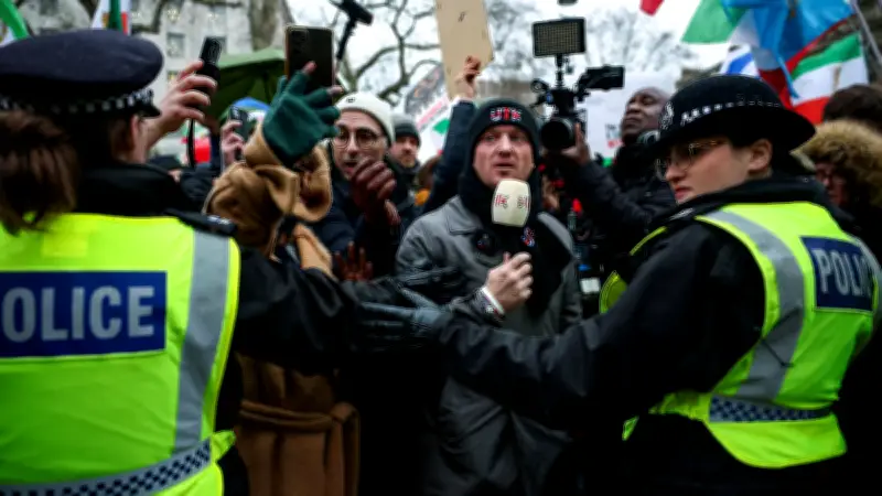 Extrême droite britannique : manifestation à Londres, police en alerte