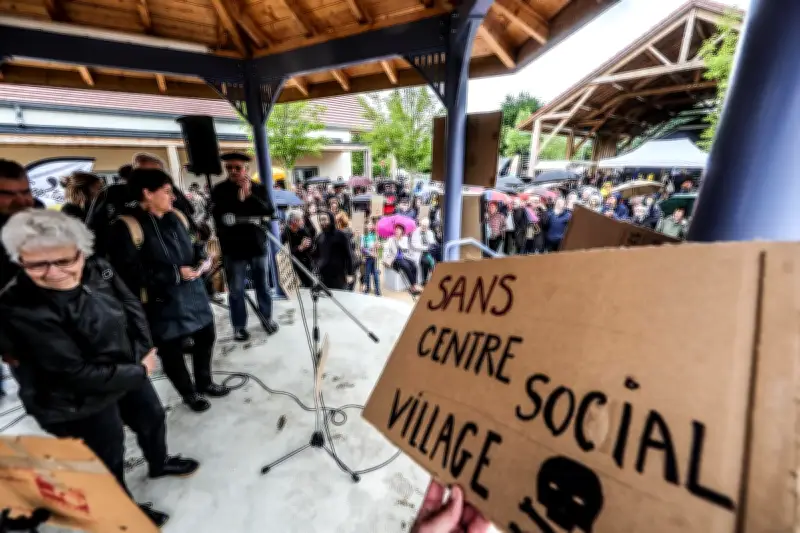 Fermeture du centre social Cap'de tout : 200 personnes manifestent
