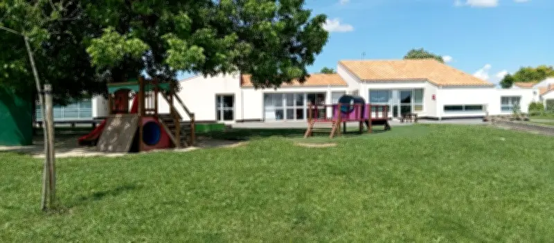 Fermeture d'une classe à l'école maternelle Henri-Matisse de Tonnay-Boutonne