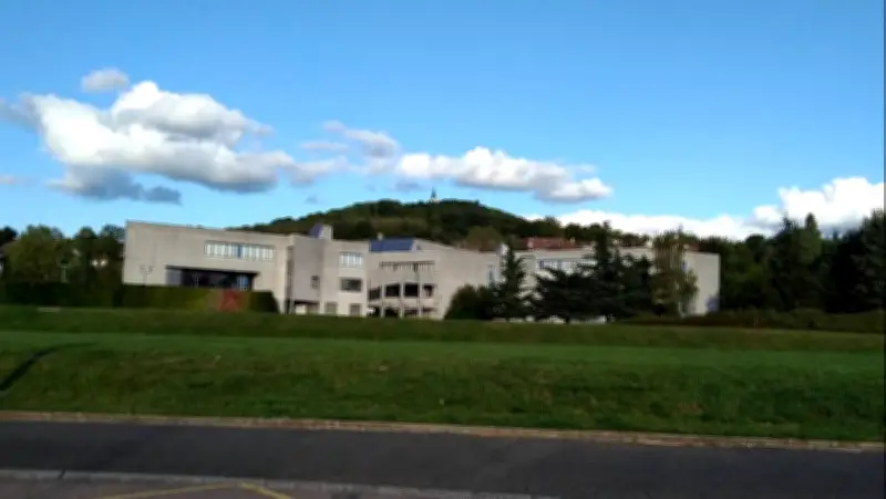Fermeture d'urgence du lycée des Haberges à Vesoul pour risques d'effondrement