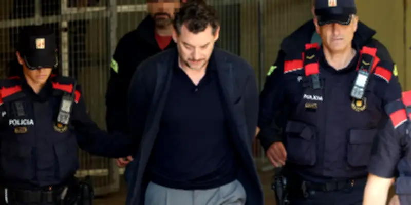 Fils du fondateur de Mango quitte la direction pour se défendre