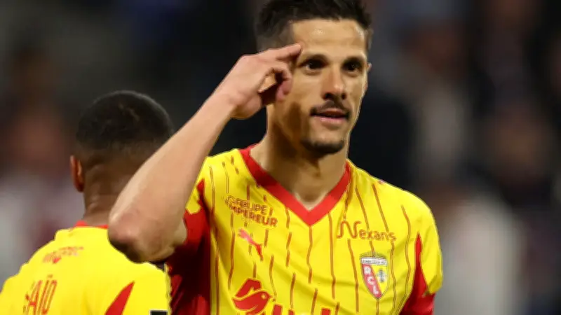 Florian Sotoca : « Je suis amoureux de mon club » avant la finale Lens-Nice