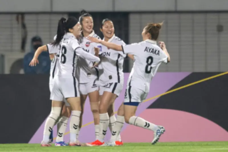 Football : demi-finale historique entre la Corée du Nord et la Corée du Sud