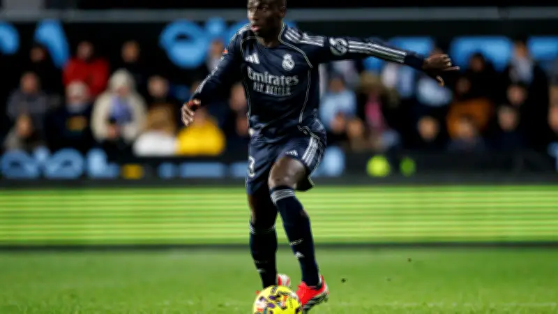Football : Ferland Mendy absent plusieurs mois après une blessure à la cuisse