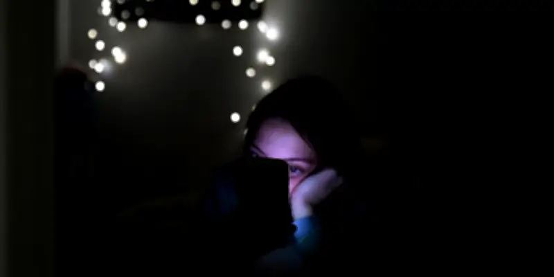 Forum en ligne lié à 130+ suicides condamné à 950 000 £ d'amende