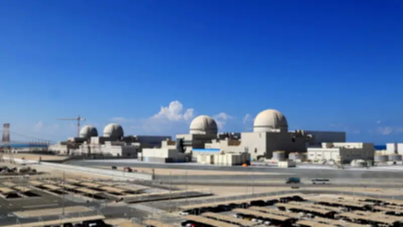 Frappe de drone près d'une centrale nucléaire aux Émirats : ce que l'on sait