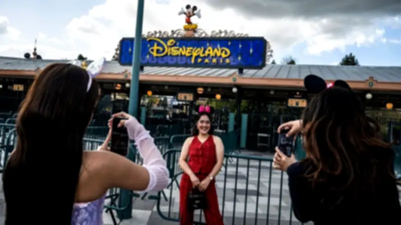Fraude aux billets Disneyland : huit suspects renvoyés en justice