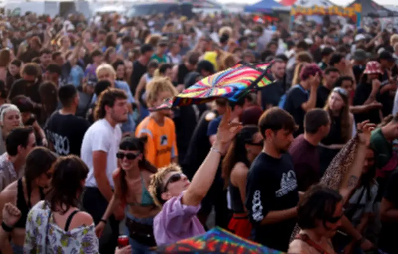 Free party à Bourges : 17 000 teufeurs encore présents ce dimanche matin