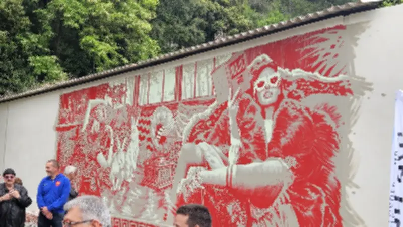 Fresque monumentale de 50 m² au château Baldy à Bédarieux