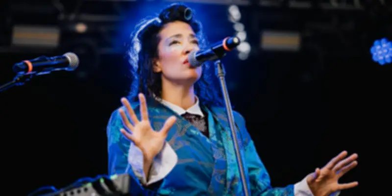 Gildaa enchante le Festival Art Rock à Saint-Brieuc avec sa kora