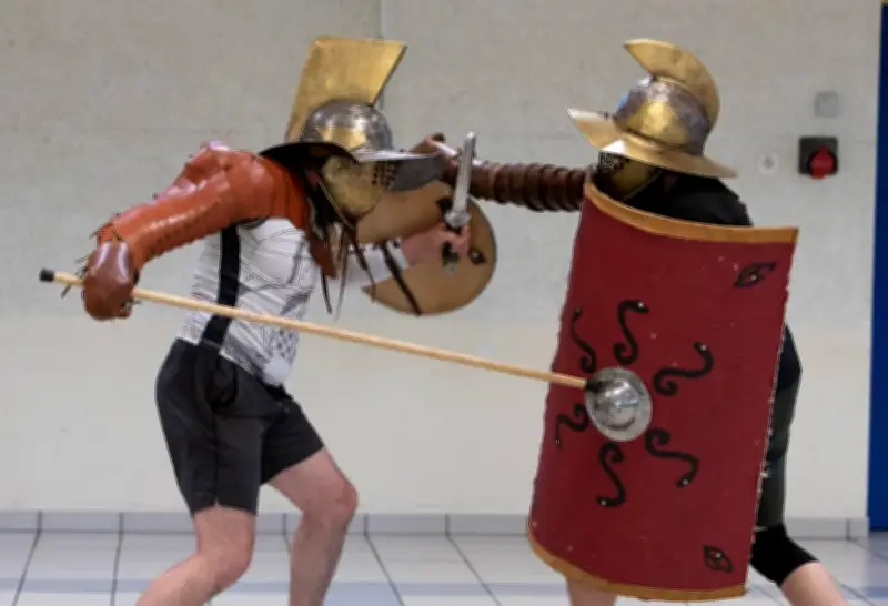 Gladiateurs modernes : immersion dans l'école de gladiature de Saintes