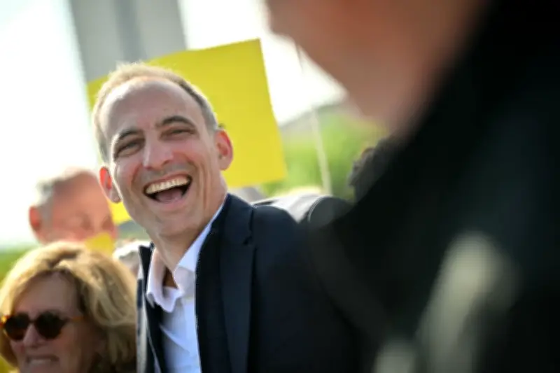 Glucksmann se prononcera sur sa candidature dans trois mois