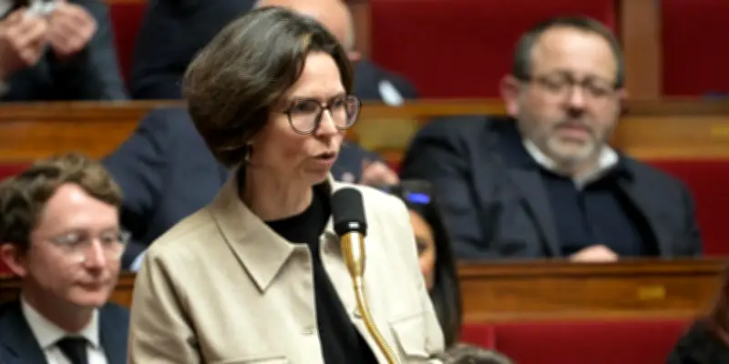 Grand âge : une conférence nationale de l'autonomie annoncée par Camille Galliard-Minier
