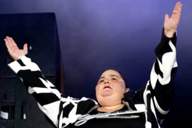 Grenoble : des insoumis demandent la déprogrammation de la DJ Barbara Butch