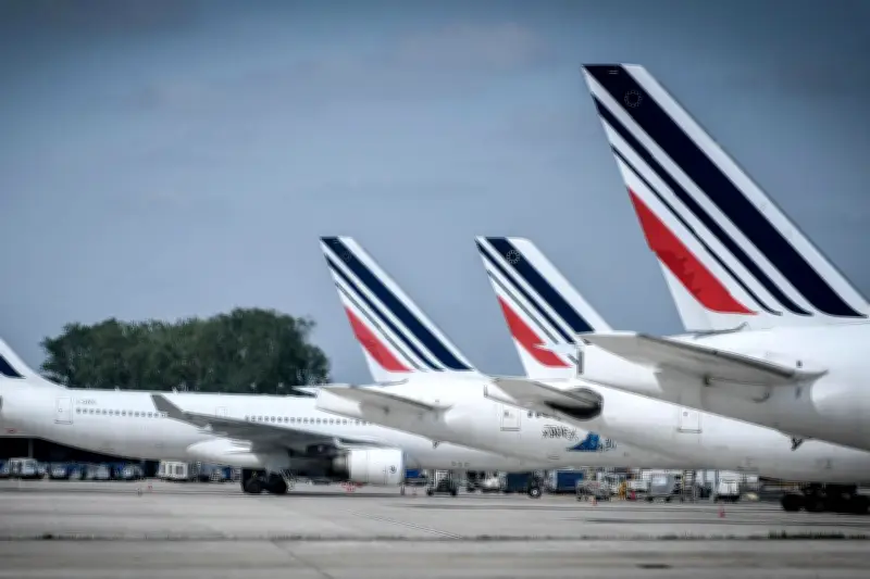 Grève dans les aéroports parisiens le 18 juin contre le durcissement des habilitations