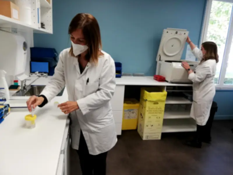 Grève nationale dans les laboratoires médicaux : salaires et conditions dénoncés
