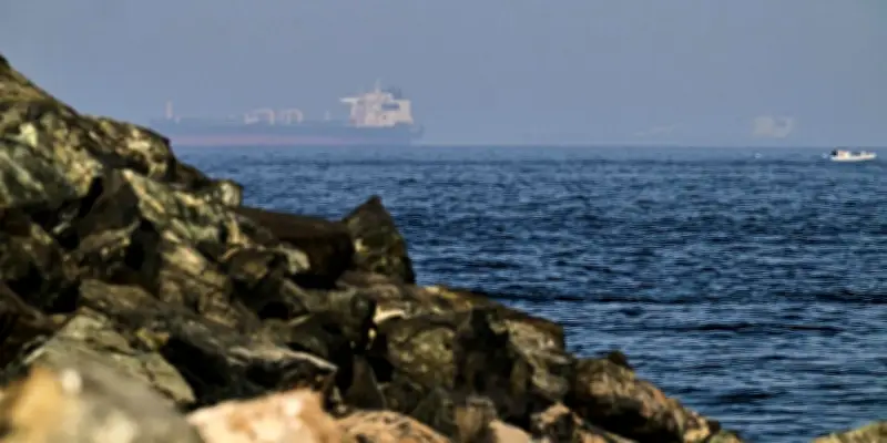 Guerre au Moyen-Orient : la marine américaine va escorter les navires bloqués près d'Ormuz