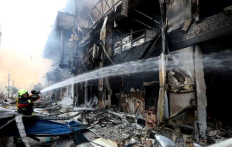 Guerre en Ukraine : 4 morts, 100 blessés dans des bombardements russes massifs