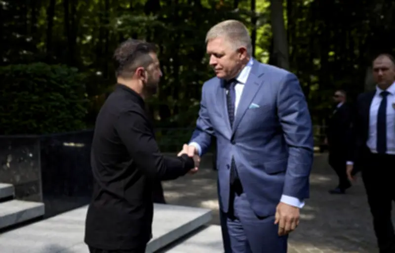 Guerre en Ukraine : Fico à Kiev, drones du Hezbollah, retrait américain