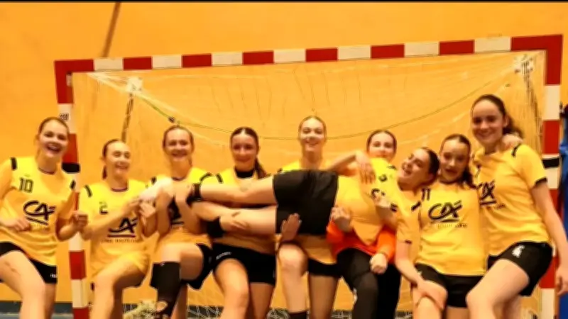 Handball : les moins de 18 ans filles écrasent Agglo 43 à Langogne