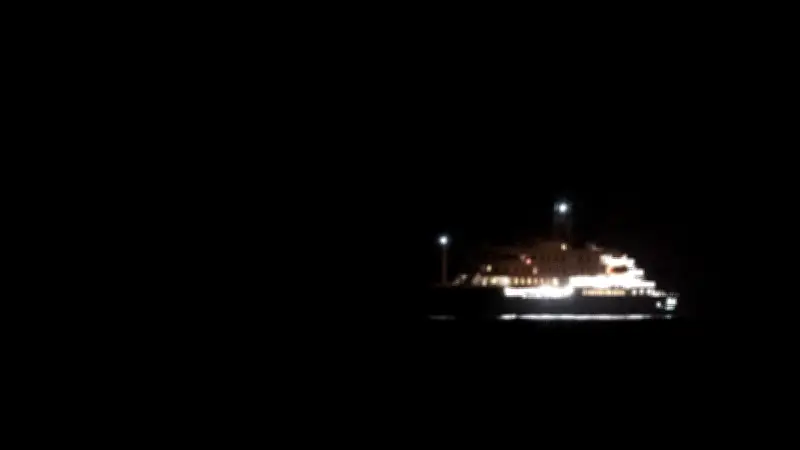 Hantavirus : le MV Hondius en approche de Tenerife, cinq Français rapatriés