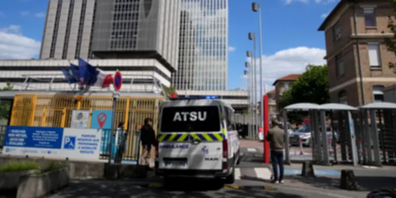 Hantavirus : une ex-passagère française en réanimation à Paris
