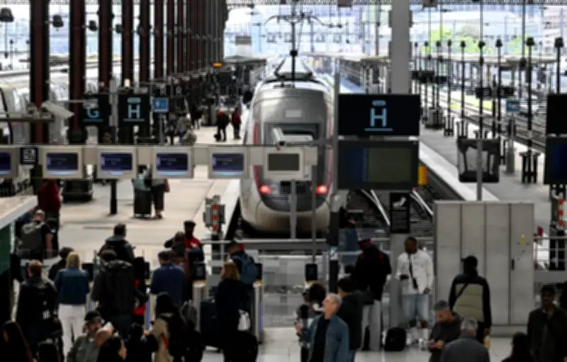 Hausse des carburants : les Français se tournent-ils vers le train ?