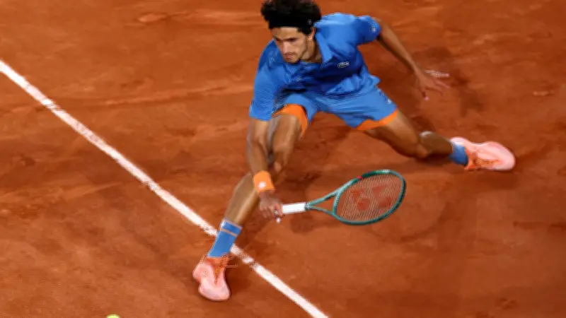 Herbert s'emporte contre l'arbitre après une décision litigieuse à Roland-Garros