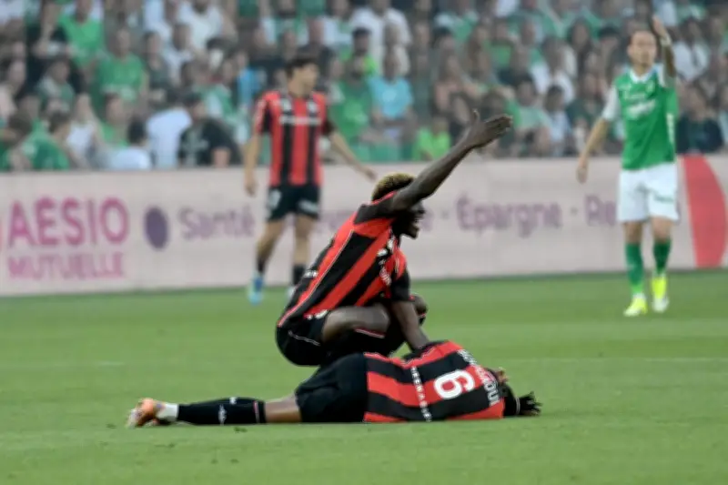 Hicham Boudaoui forfait pour le barrage retour Nice-Saint-Etienne