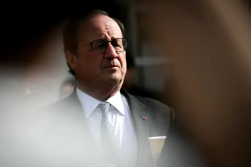 Hollande enterre l'idée d'une primaire à gauche après le départ de Vallaud