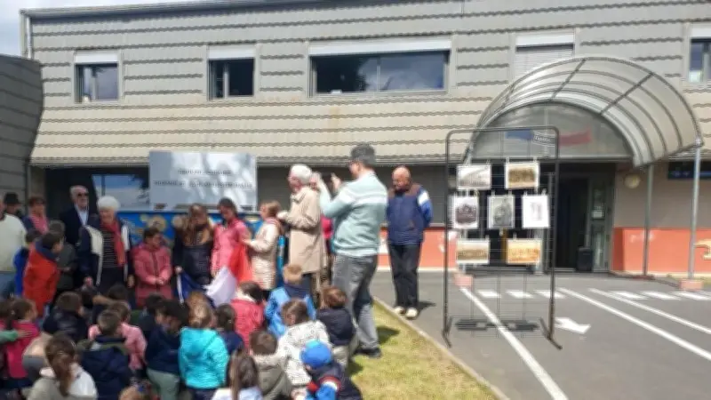 Hommage à Jean-Augustin et Noémie Dalle : une plaque dévoilée à Aumont-Aubrac