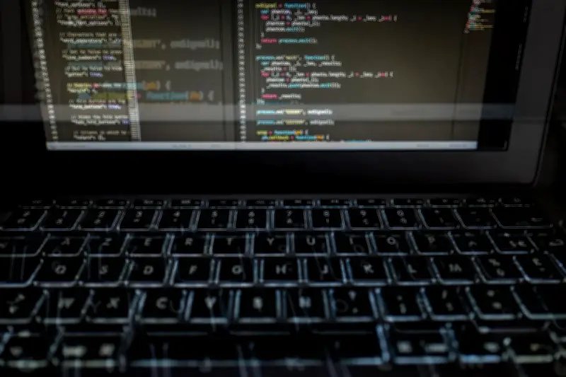 Hôpitaux, mairies, écoles : les services publics sous la menace cyber