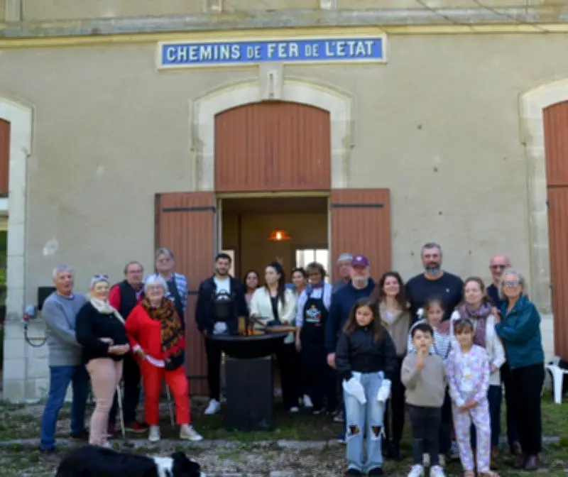 Il rachète l'ancienne gare de son enfance pour y vivre