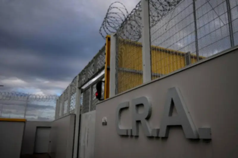 Immersion au CRA de Marseille : des retenus témoignent de conditions indignes