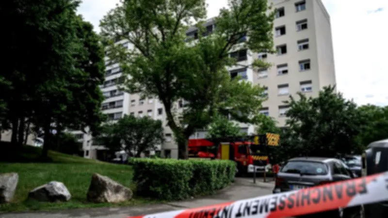 Incendie criminel à Décines : trois jeunes mis en examen
