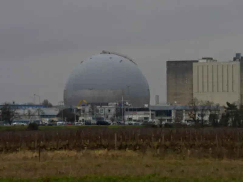 Incendie maîtrisé à la centrale EDF de Chinon, hors zone nucléaire