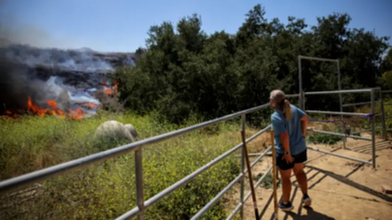 Incendie « Sandy Fire » : 29 000 personnes évacuées près de Los Angeles