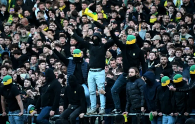 Incidents à Nantes et Nice : la colère des supporters enflamme la Ligue 1