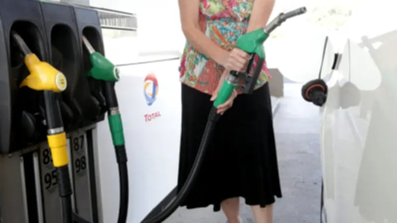 Indemnité carburant de 50€ : vérifiez votre éligibilité avant l'ouverture