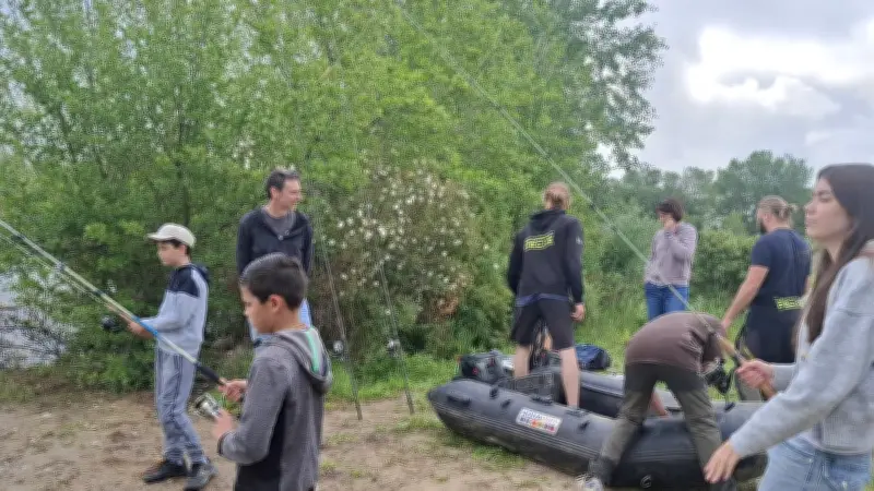 Initiation à la pêche pour les jeunes dans le Gard