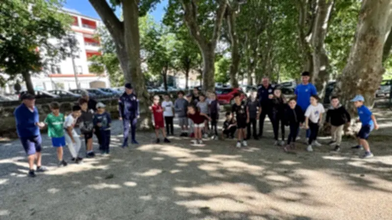 Initiation à la pétanque pour les jeunes à Clermont-l'Hérault