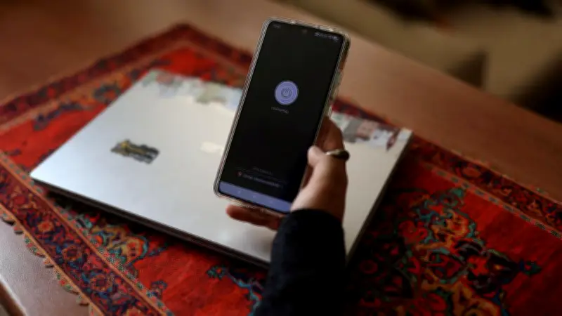 Iran : le président ordonne le rétablissement de l'accès à Internet
