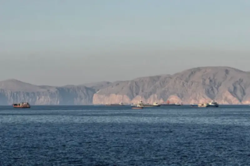 Iran menace d'imposer des permis pour câbles sous-marins à Ormuz
