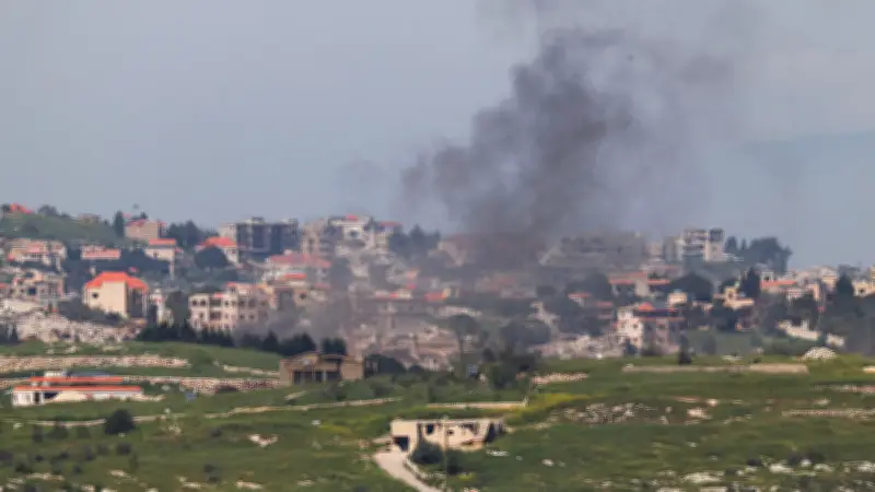 Israël frappe le Hezbollah au Liban malgré la prolongation du cessez-le-feu